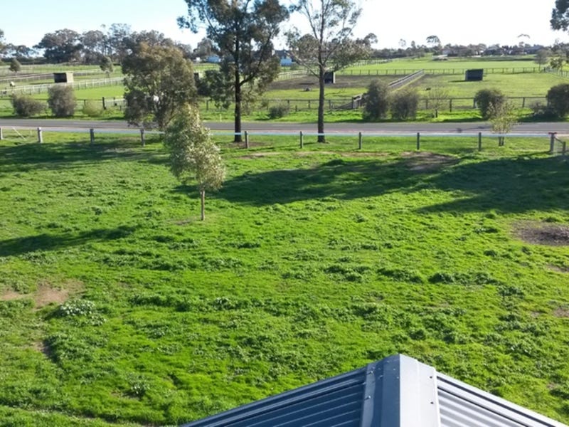 House site, Tradie Shed / 6