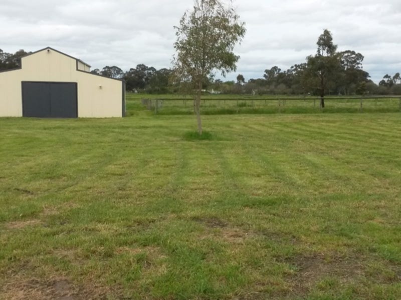 House site, Tradie Shed / 18