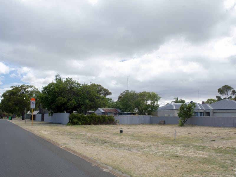 Street frontage blocks in a 4