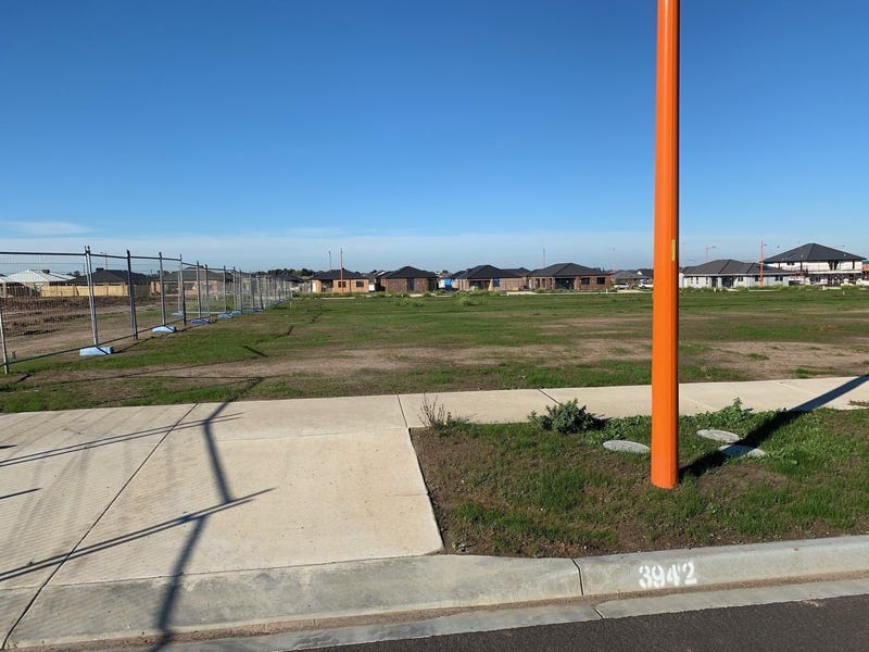 Titled land! Ready to build 3