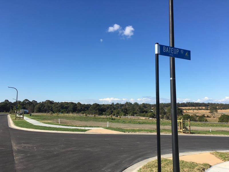 Large corner lot in new 7