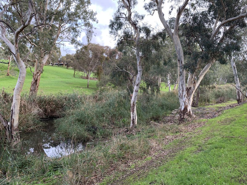 Lots 300, 301 & 302 10