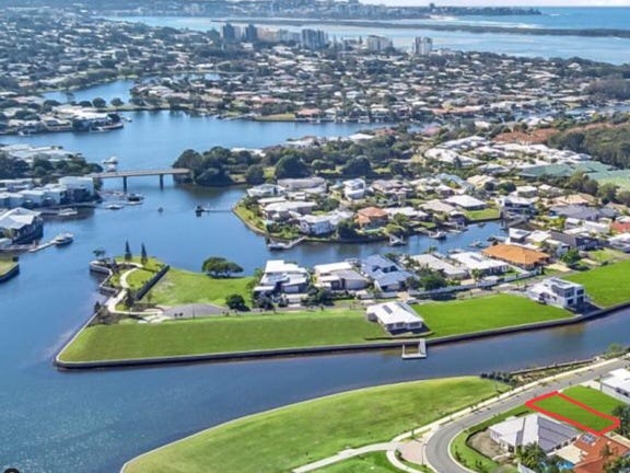 Land sale- The Quays, Pelican Waters