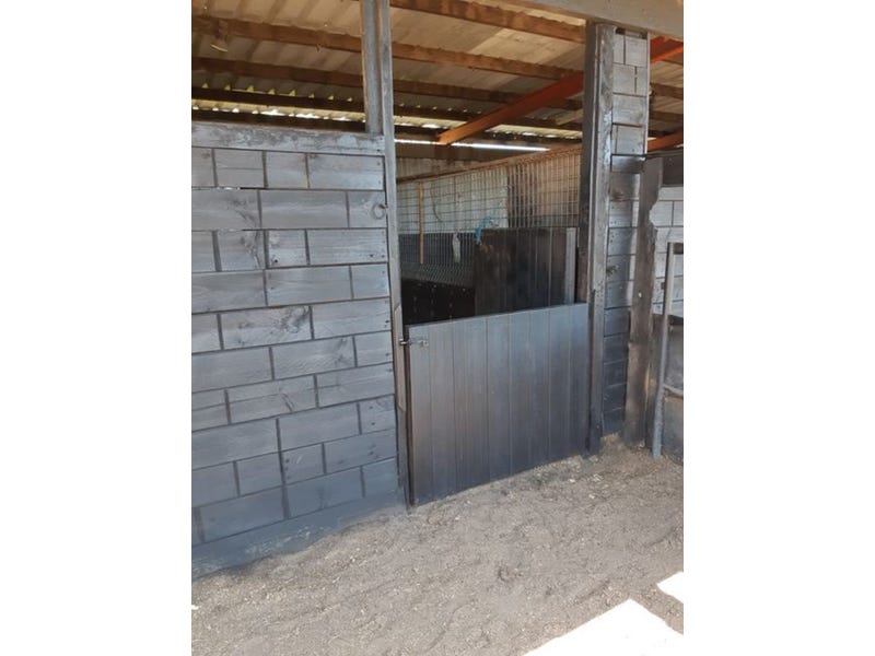 storage; horse stables; temporary accommodation. 2