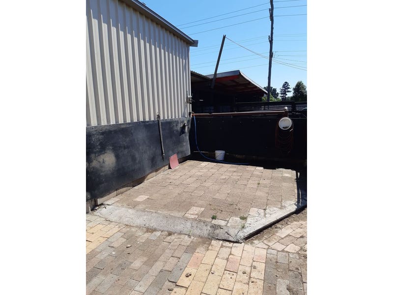 storage; horse stables; temporary accommodation. 5