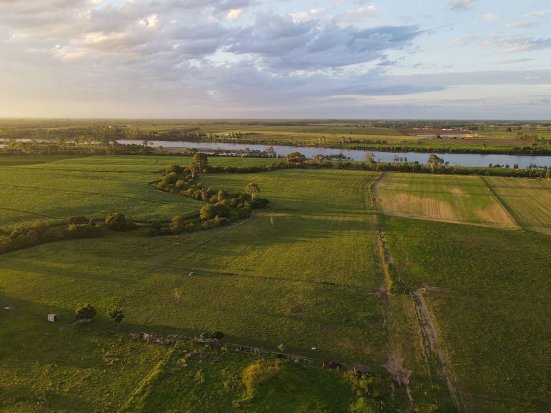 45 Acres In Town Lifestyle 6
