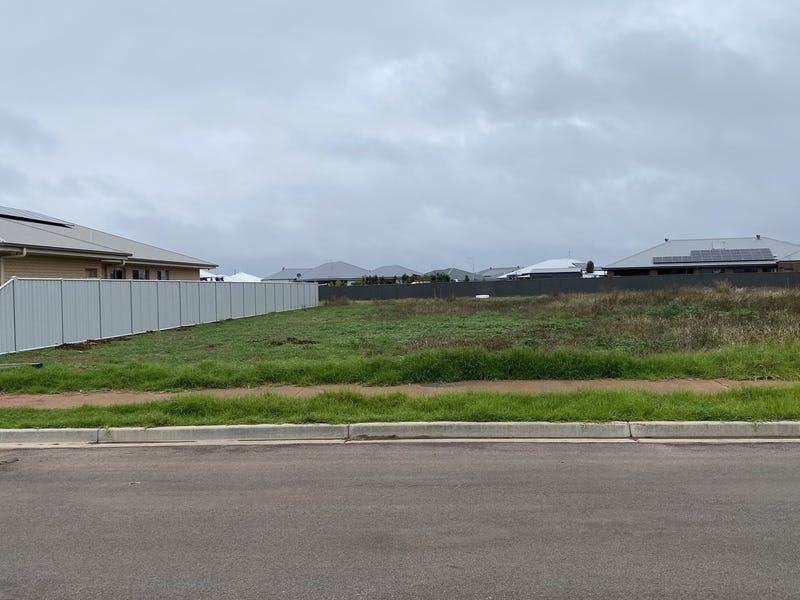 4 Piper Circuit GRIFFITH NSW 3
