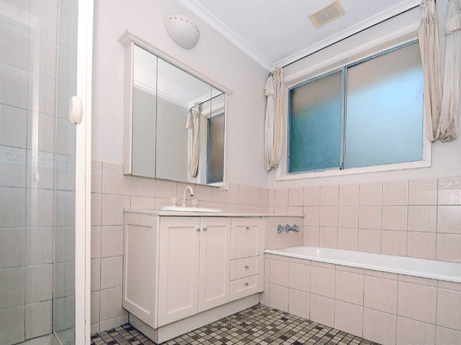 Just renovated!!!! Move in with 9