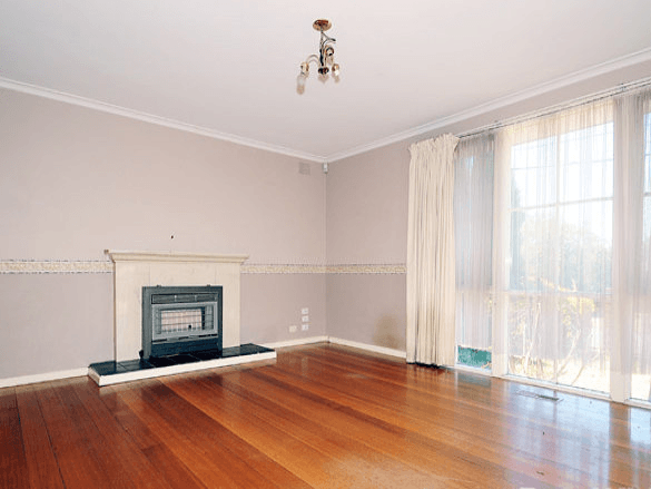 Just renovated!!!! Move in with 10