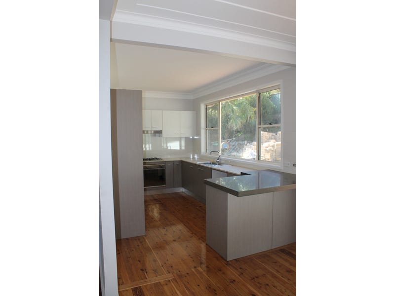 3 Lucas Crescent, Adamstown Heights 2