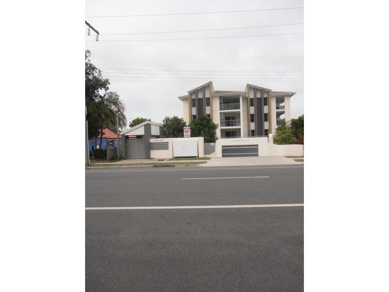 Modern 2 bedroom 2 bathroom 2 car-space unit