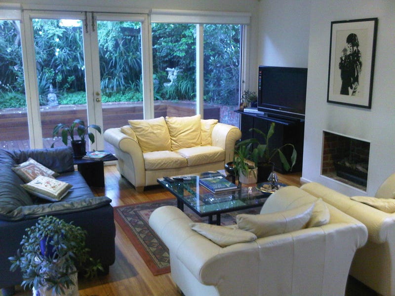SPACIOUS SUN FILLED HOME – where garden greets your living