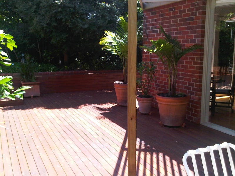 SPACIOUS SUN FILLED HOME – 11