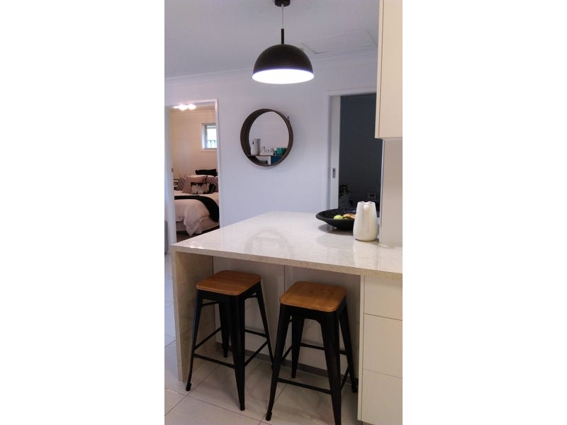 Modern 2 bedroom unit close to city