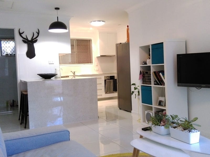 Modern 2 bedroom unit close 2