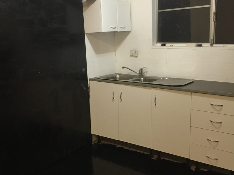 Newly renovated 2 bedroom apartment 5