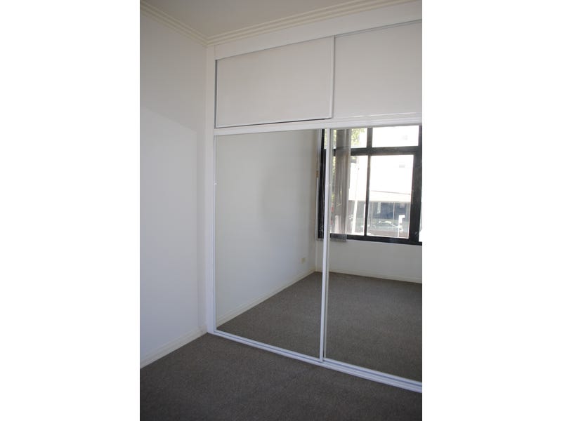 Furnished 2 Bedroom Apartment in 10