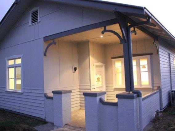 3 Bedroom Classic – Prime Location
