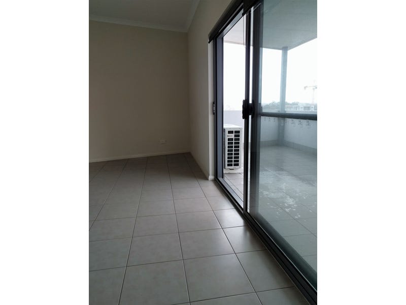 Quite Top Location!!, Top floor, 2