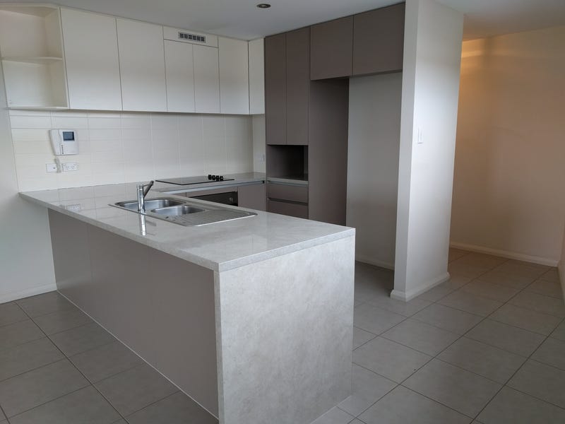 Quite Top Location!!, Top floor, 3