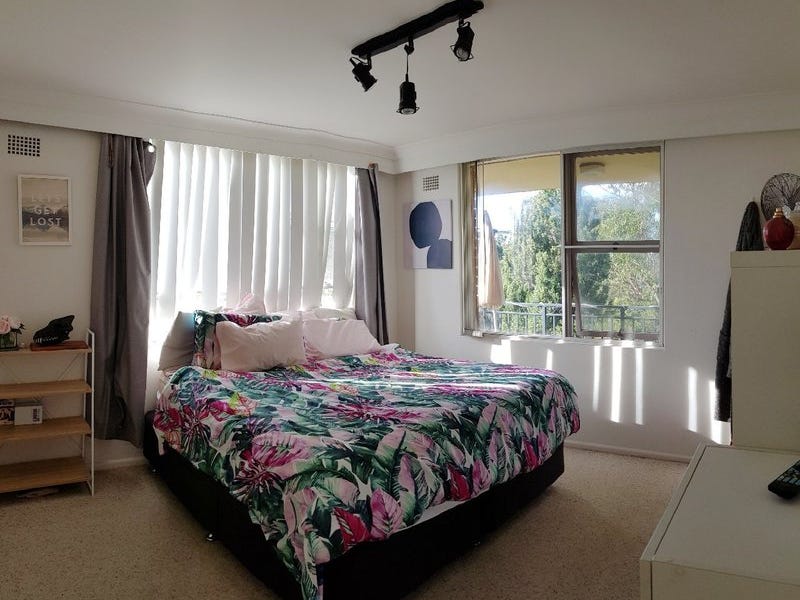Sunny, spacious, leafy outlook, private 5
