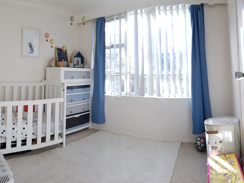 Sunny, spacious, leafy outlook, private 6
