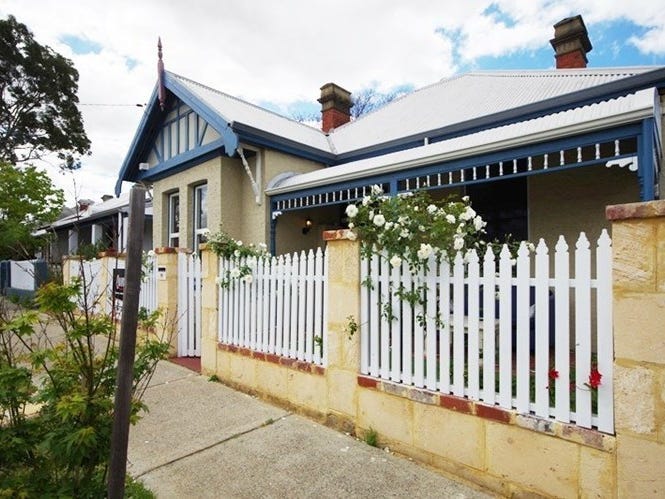 Character home, spacious backyard, minutes to the city