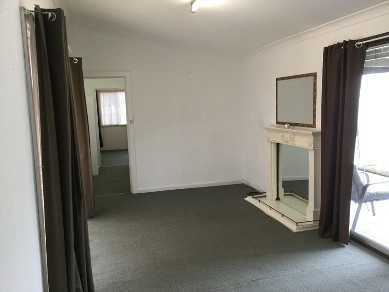 Small house very near to 2