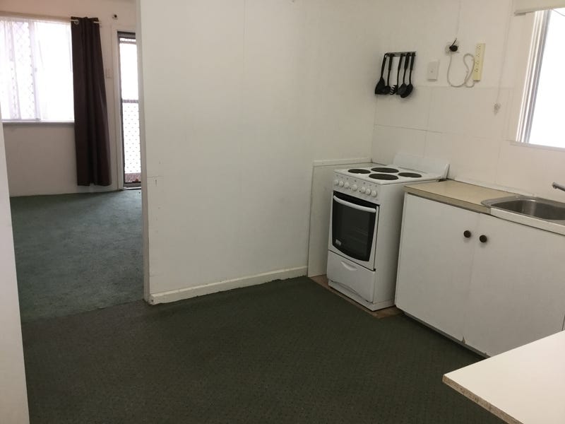 Small house very near to 3