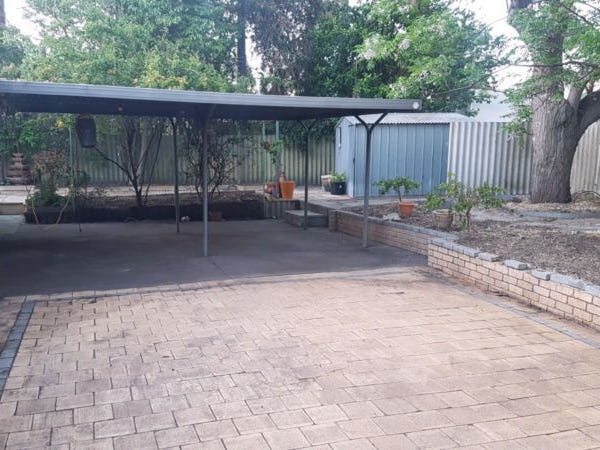 Cozy 3×1 With Large Backyard 3