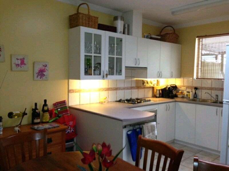 Cozy 3×1 With Large Backyard 4