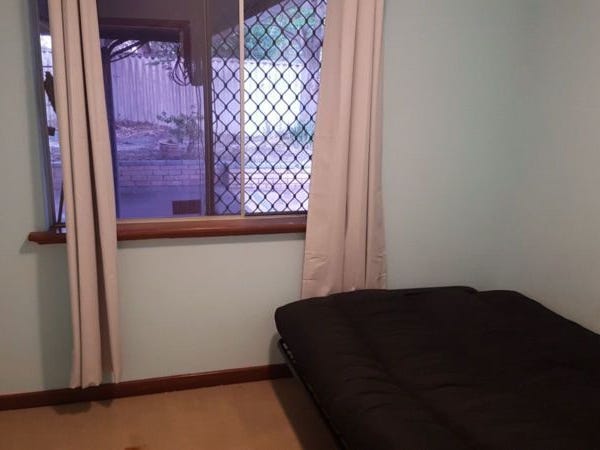 Cozy 3×1 With Large Backyard 7