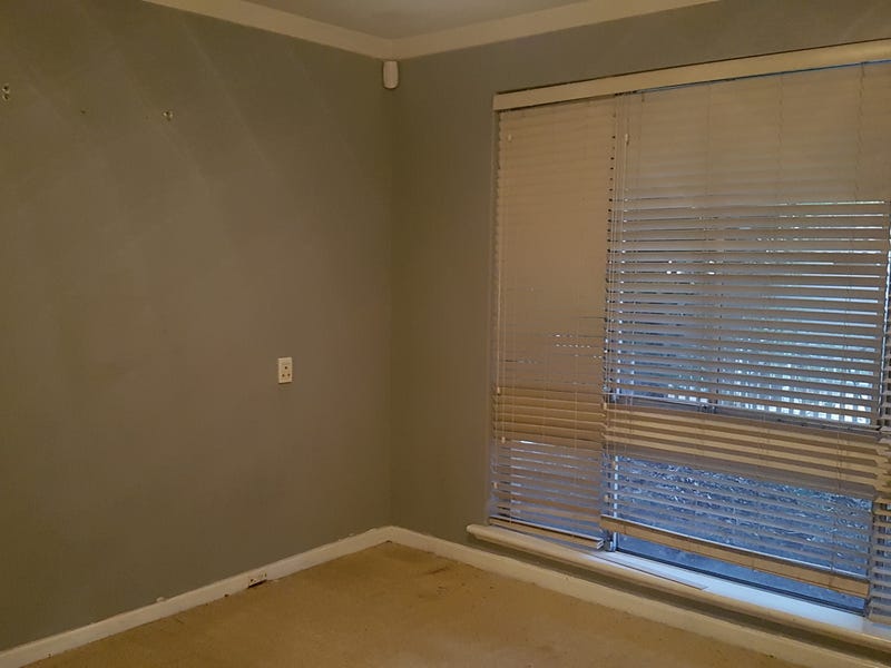 Cozy 3×1 With Large Backyard 8