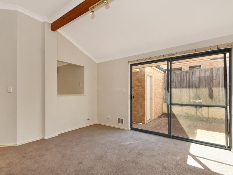 Mindarie beachside villa 2