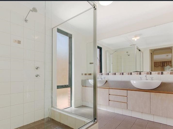 Huge Family home. Reduced to 11