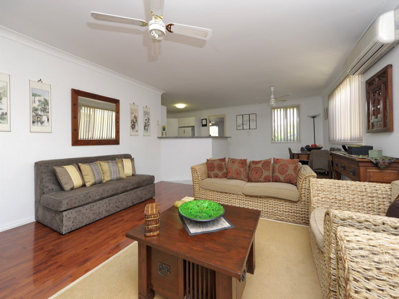 LOVELY HOUSE IN CUL DE 12