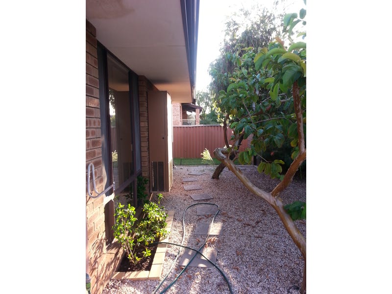 Great riverside location south of 2