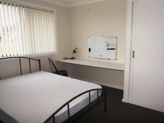 Large Airconditioned room near University