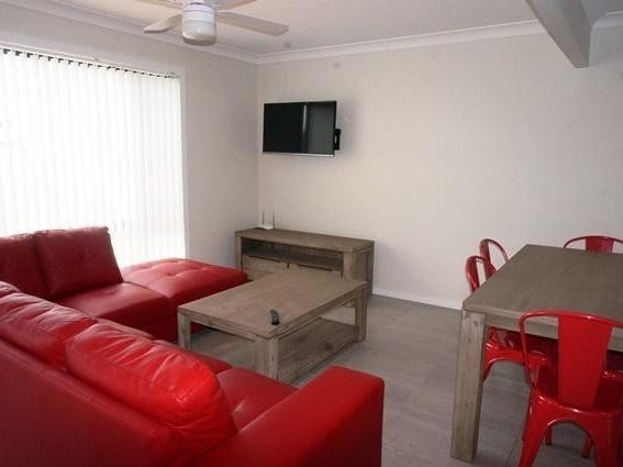 Large Airconditioned room near University 3