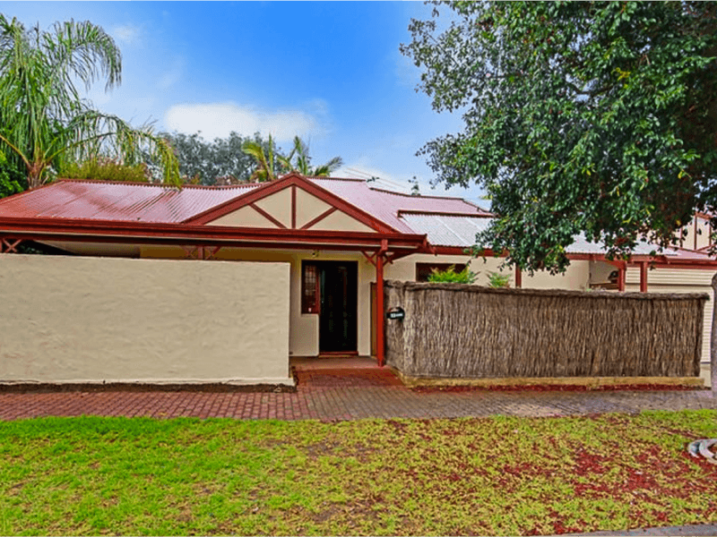 Bright and Spacious 2 Bedroom house Close to everything