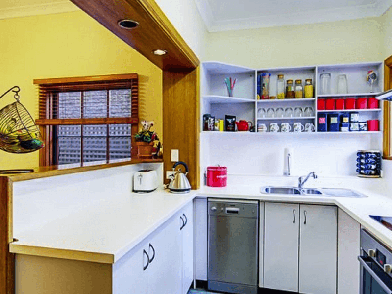 Bright and Spacious 2 Bedroom 11