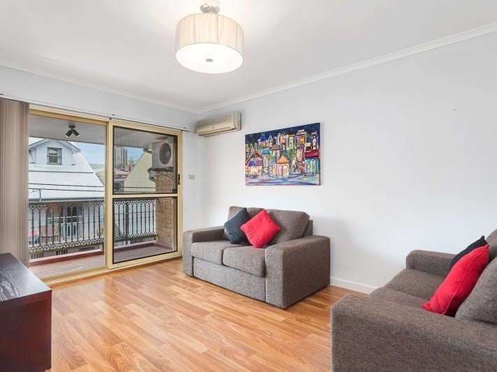 Spacious light filled Redfern unit 4