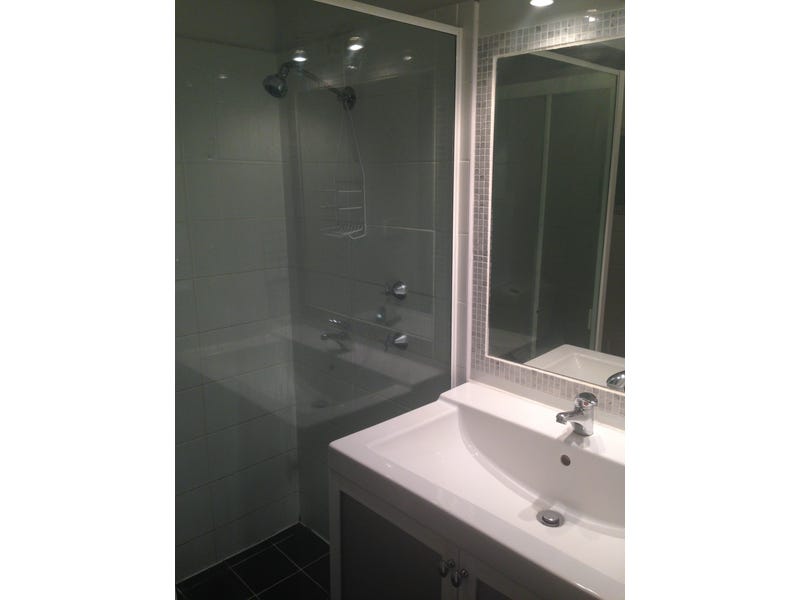 Spacious light filled Redfern unit 6