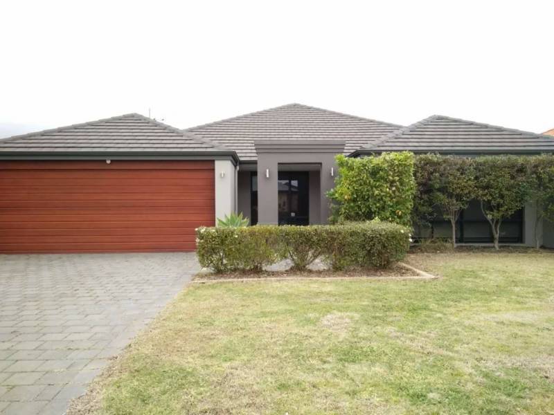 Spacious and Fully Furnished Family House in Success for Rent