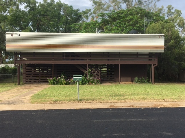 High Set Home With Golf Green Views
