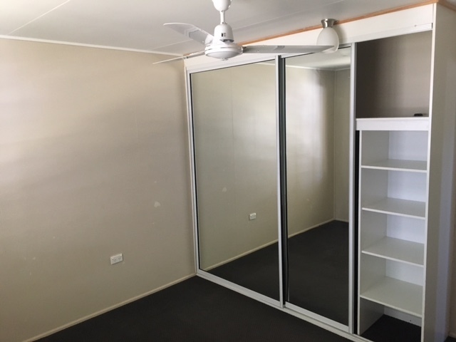 High Set Home With Golf 14