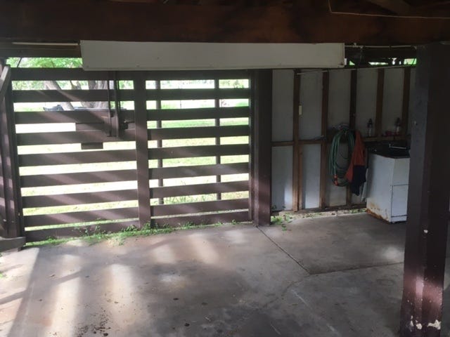 High Set Home With Golf 18