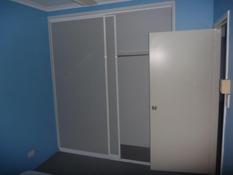 Quiet spacious unit in quality 14