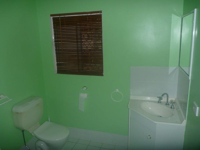 Quiet spacious unit in quality 15