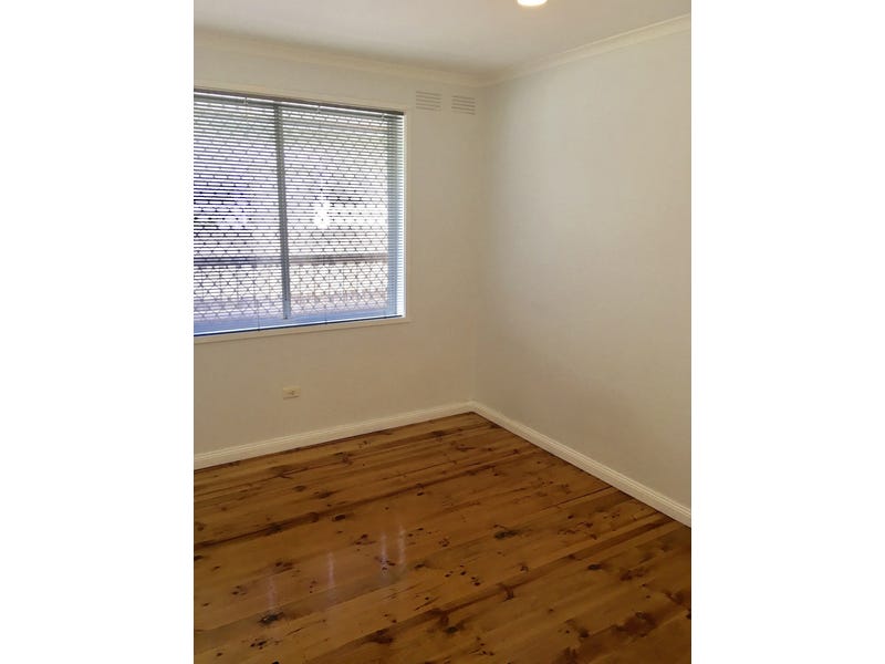 Clean, bright and convenient location 7